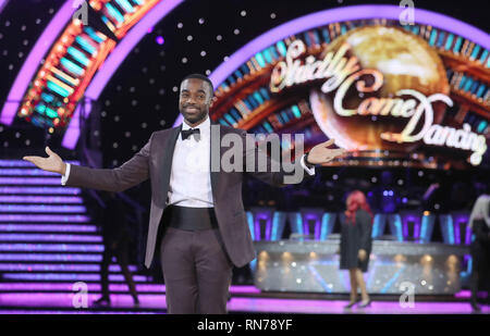 Prominente und ihre professionellen Tanz Partner nehmen Sie an einem Fotoshooting vor der öffnung Nacht der 2019 streng Come Dancing Tour bei Arena Birmingham mit: Erz Oduba Wo: Birmingham, Vereinigtes Königreich, wenn: 17 Jan 2019 Credit: John rainford/WANN Stockfoto