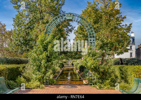 Promenade Plantée eine Mitte des 19. Jahrhunderts Viadukt in ersten erhöhten Laufsteg der Welt Park in 1993, Paris, Frankreich Stockfoto