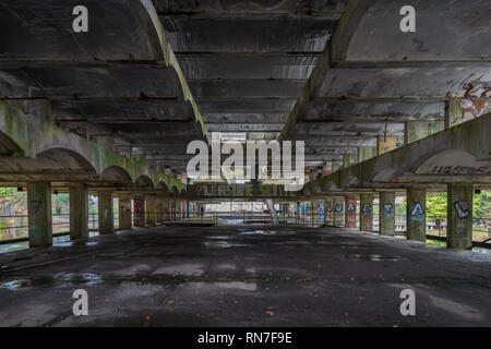 St Peter's Seminar in 2019 - ein verfallenes Gebäude im Stil einer aufgeführten brutalist und ehemalige Priester Training Center in Cardross, Argyll und Bute, Schottland Stockfoto