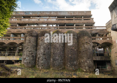 St Peter's Seminar in 2019 - ein verfallenes Gebäude im Stil einer aufgeführten brutalist und ehemalige Priester Training Center in Cardross, Argyll und Bute, Schottland Stockfoto