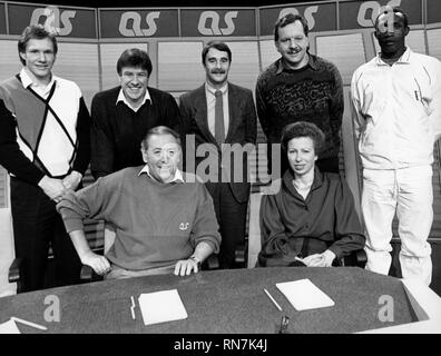 JOHN RUTHERFORD, EMLYN HUGHES, Nigel Mansell, BILL BEAUMONT, Linford Christie, David Coleman, PRINZESSIN ANNE, EINE FRAGE DES SPORTS, 1987 Stockfoto