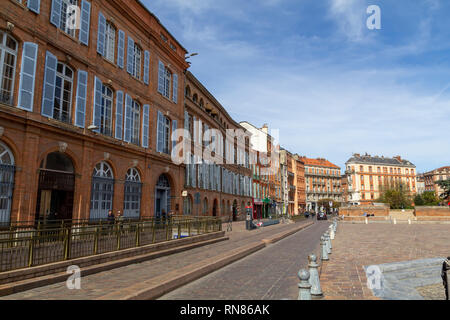 Toulouse Street mit eleganten klassischen Gebäude im Mauerwerk im historischen Viertel Stockfoto