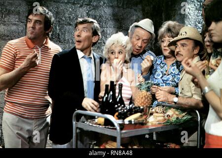 JIMMY LOGAN, Kenneth Williams, BARBARA WINDSOR, SID JAMES, JOAN SIMS, KENNETH CONNOR, IM AUSLAND, 1972 Stockfoto