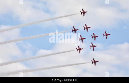 Royal Air Force aerobatic Display Team die roten Pfeile im Imperial War Museum die Schlacht um England Airshow am 23. September 2018 Stockfoto