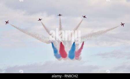 Royal Air Force aerobatic Display Team die roten Pfeile im Imperial War Museum die Schlacht um England Airshow am 23. September 2018 Stockfoto