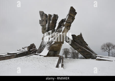 9. Fort Denkmal (eine Gedenkstätte für die Opfer des Nationalsozialismus, erbaut 1984), Kaunas, Kaunas, Litauen, Dezember 2018 Stockfoto