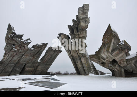 9. Fort Denkmal (eine Gedenkstätte für die Opfer des Nationalsozialismus, erbaut 1984), Kaunas, Kaunas, Litauen, Dezember 2018 Stockfoto