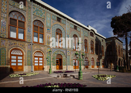 Katze beim Golestan Palast in Teheran Stockfoto