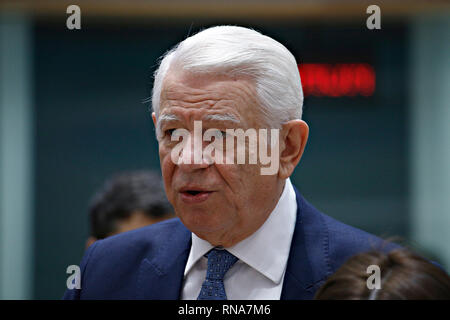 Brüssel, Belgien. Feb 2019 18. rumänische Außenminister Teodor Melescanu nimmt in der Europäischen Union Rat für Auswärtige Angelegenheiten treffen. Alexandros Michailidis/Alamy leben Nachrichten Stockfoto