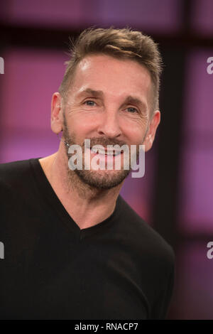 Mark Keller, Deutschland, Schauspieler, Portrait, Portrait, Portrait, abgeschnitten, Einzelbild, einziges Motiv, Gäste in das Programm 'Kölner Treff' auf WDR Fernsehen, 14.02.2019. | Verwendung weltweit Stockfoto