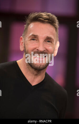 Mark Keller, Deutschland, Schauspieler, Portrait, Portrait, Portrait, abgeschnitten, Einzelbild, einziges Motiv, Gäste in das Programm 'Kölner Treff' auf WDR Fernsehen, 14.02.2019. | Verwendung weltweit Stockfoto