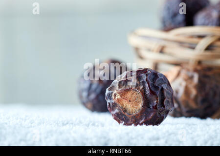 Waschnüsse (soapberries). Chemische und Toxin Wäsche, organische Reinigungsmittel. Platz kopieren Stockfoto