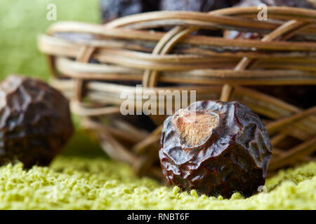 Waschnüsse (soapberries). Chemische und Toxin Wäsche, organische Reinigungsmittel Stockfoto