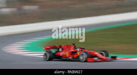 Ferrari's Sebastian Vettel bei Tag ein Vorsaison-testprogramm auf dem Circuit de Barcelona-Catalunya. Stockfoto