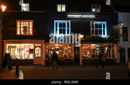 Brighton Aussicht bei Nacht - Die Pumpe House Pub und Bar in den Gassen Bezirk Stockfoto