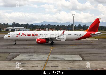 Medellin, Kolumbien - Januar 27, 2019: Avianca Airbus A321 Flugzeug in Medellin Flughafen (MDE) in Kolumbien. | Verwendung weltweit Stockfoto