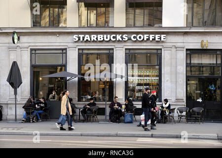 Starbucks Coffee - Avenue de l'Opéra - Paris - Frankreich Stockfoto