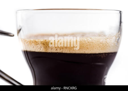 Hot espresso Glas auf weißem Hintergrund. Nahaufnahme Stockfoto