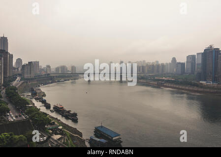 Chongqing, Chongqing/China - April 06, 2015: Hongya Höhle district (Hongyadong) berühmten traditionellen kulturellen Tourismus Ziel Stockfoto