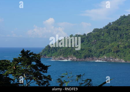 Blue Sky von Teluk Hijau Strand Banyuwangi Indonesien Stockfoto