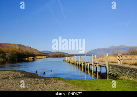 Lodore Pier auf der Derwent Water Stockfoto