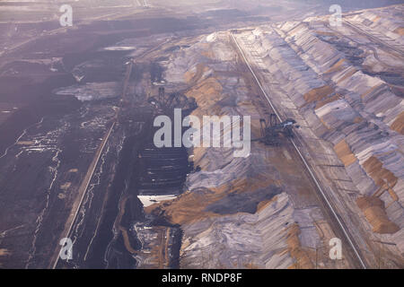 Braunkohle Tagebau Hambach, RWE Power AG, Deutschland betrieben. Braunkohletagebau Hambach, Betreiber RWE Power AG, Deutschland. Stockfoto