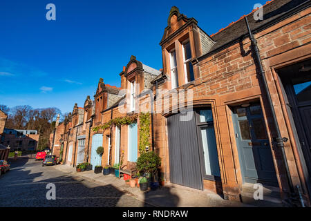 Anzeigen von Mews Häuser auf engen Straße an der Bedford Mews, bevor Mews in Edinburgh, Schottland, Großbritannien Stockfoto