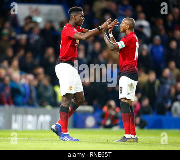 London, Großbritannien. 18 Feb, 2019. Manchester Uniteds Paul Pogba feiert seine Seiten zweite Ziel zählen während FA Cup in die fünfte Runde zwischen Chelsea und Manchester United an der Stanford Brücke Stadium, London, England am 18 Feb 2019 Kredit Aktion Foto Sport FA Premier League und der Football League Bilder unterliegen DataCo Lizenz sind. Redaktionelle Verwendung nur. Kein Print Sales. Keine persönlichen Gebrauch. Keine unbezahlten Einsatz Credit: Aktion Foto Sport/Alamy leben Nachrichten Stockfoto