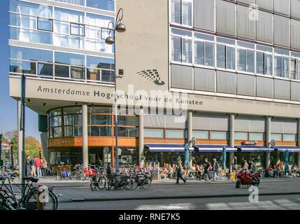 Amsterdam, Niederlande. 10.Oktober 2005. Der Amsterdamer Hochschule der Künste, einem Niederländischen berufliche Hochschule der Künste in Amsterdam, Niederlande, lehrt Theater, Tanz und Architektur. Credit: Arnold Drapkin/ZUMA Draht/Alamy leben Nachrichten Stockfoto