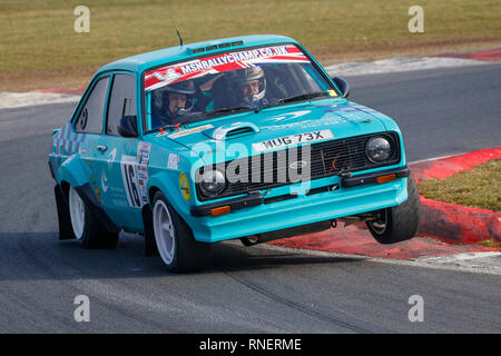 Ford Escort MkII, WUG 73 X, mit Fahrer Mike Englisch und Co - Treiber Andy Robinson während der 2019 Snetterton Bühne Rallye, Norfolk. Stockfoto