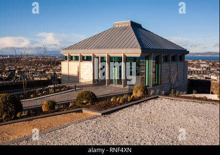 Der Suche durch die Gardener's Cottage Restaurant in Calton Hill. Edinburgh. Schottland Stockfoto