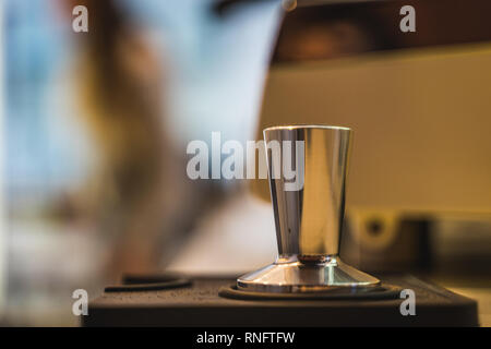 Espresso Stopfmaschine Werkzeug Cafe Ausrüstung Leerlauf Barista Freie Stockfoto
