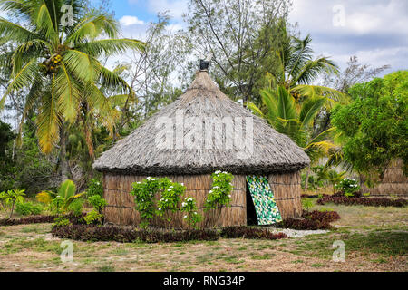 Traditionelle Kanak Haus auf Ouvea Insel, Loyalty Islands, New Caledonia. Kanak sind die indigenen Melanesischen Bewohner von Neukaledonien. Stockfoto