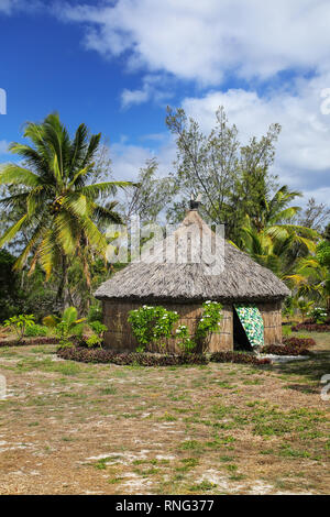 Traditionelle Kanak Haus auf Ouvea Insel, Loyalty Islands, New Caledonia. Kanak sind die indigenen Melanesischen Bewohner von Neukaledonien. Stockfoto