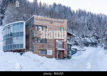 Haus des steirischen Wintersports - Hauser Kaibling - Österreichs Top Skigebiete, Schladminger miteinander 4 Berge, Haus im Ennstal, Ski amade Stockfoto
