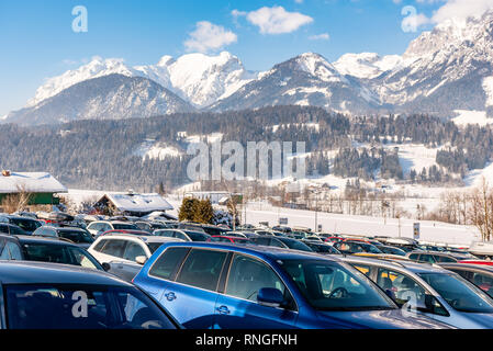 Parkplatz am Hauser Kaibling in Österreich Top Skigebiete 44 Liftanlagen 123 km Pisten, Parkplatz, vernetzt 4 Berge Stockfoto