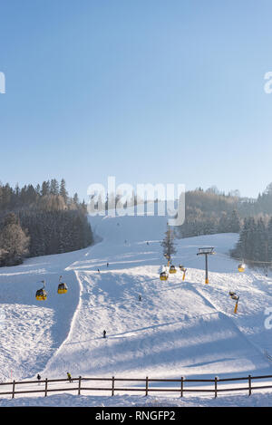 Skigebiet Hauser Kaibling in Österreich Top Skigebiete: 44 Lifte, 123 km Pisten, Parkplatz, Schladminger 4-Berge miteinander verbunden Stockfoto