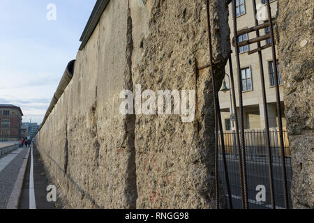 Deutschland, Hauptstadt Berlin, die Mauer der ehemaligen Grenze zwischen Ost und West Deutschland/Mauer Sterben Stockfoto