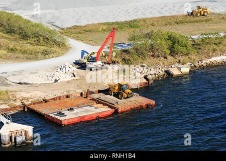 TAMPA, Florida - 27. Februar 2016: Coastal Engineering ist ein Zweig der Bauingenieurwesen mit den Anforderungen durch den Bau an der Küste Beteiligte Stockfoto