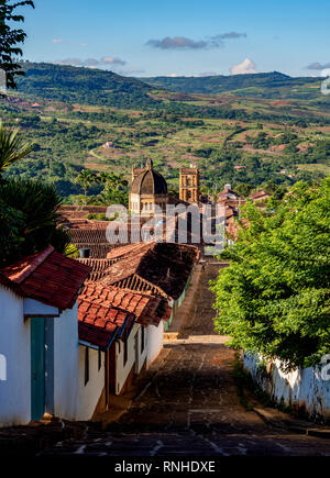 Blick in Richtung La Inmaculada Concepción Kathedrale, Barichara, Santander, Kolumbien Stockfoto