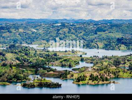 Quebrada del Penol, Erhöhte Ansicht von El Penon de Guatape, Rock von Guatape, Bogota, Kolumbien Stockfoto