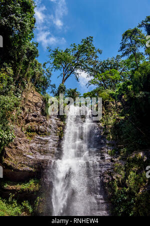 Juan Kurioses Wasserfall in der Nähe von San Gil, Santander, Kolumbien Stockfoto