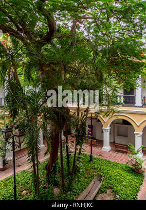 Magdalena Universität kulturellen Zentrum, dem ehemaligen San Juan Nepomuceno Kreuzgang, Santa Marta, Magdalena Abteilung, Kolumbien Stockfoto