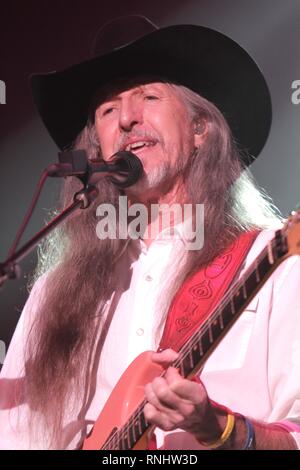 Doobie Brothers Gitarristen Patrick Simmons wird angezeigt, während eine "Live"-Konzert aussehen. Stockfoto