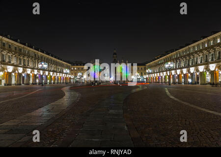 Turin, Italien - 17. November 2009: "Luci d'Artista" (Artist) ist eine öffentliche Kunst Ausstellung in Turin jedes Jahr von November bis Jan Stockfoto