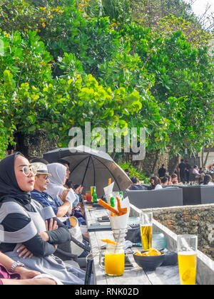 Die Rock Bar am Ayana Resort & Spa Jimbaran Bali Indonesien. Stockfoto