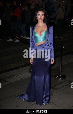 Alex Binaris kommt am Ende der fabelhafte Fonds Messe im Roundhouse in London im Herbst/Winter 2019 London Fashion Week. PRESS ASSOCIATION. Bild Datum: Montag, 18. Februar 2019. Photo Credit: Isabel Infantes/PA-Kabel Stockfoto