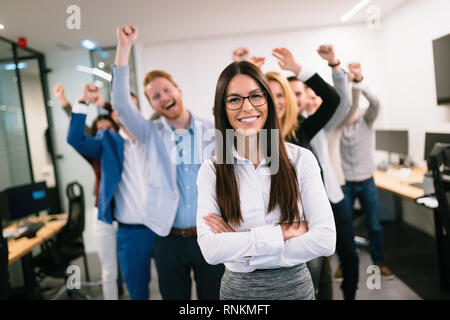 Portrait von Business Team im Büro posing Stockfoto