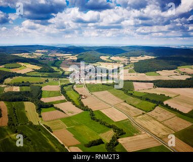 Die Stadt Untersteinbach aus der Luft gesehen. Gemeinde Rauhenebrach - Landkreis Hassberg, Bayern, Deutschland Stockfoto