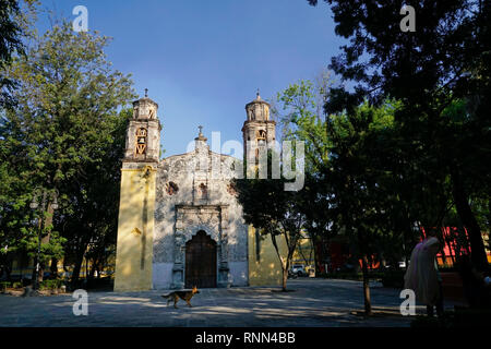 Capilla de La Conchita in der Plaza de la Conchita durch Hernan Cortes im Jahre 1525 gebaut, Coyoacan Nachbarschaft von Mexiko City, Mexiko. Stockfoto